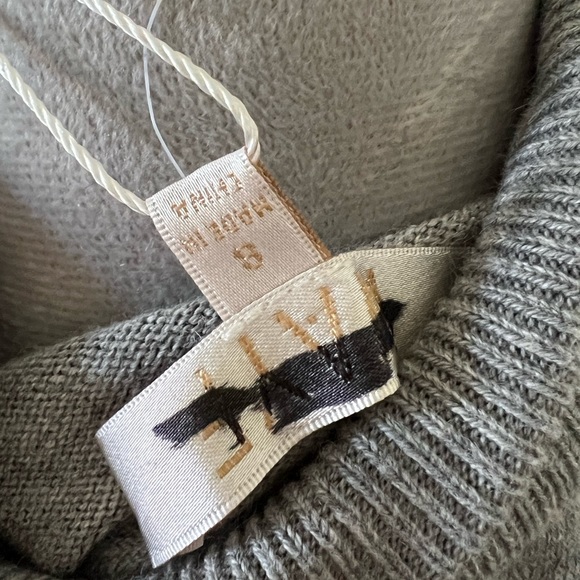 NWT WAYF Turtleneck Tunic Sweater, Gray, Size 8 - Picture 4 of 6